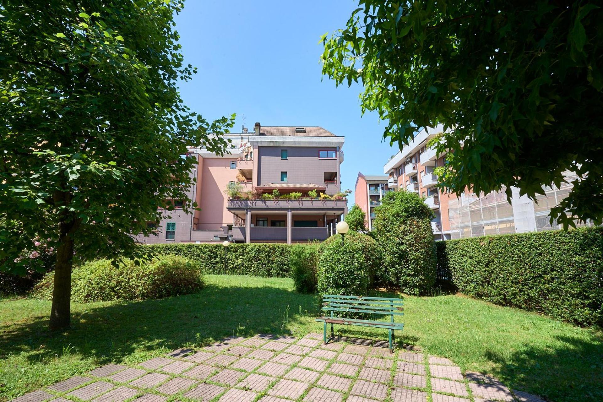-Luminosa 5 Stars With Balcony- Wifi Netflix 15 Minutes From Duomo Apartment Milano Ngoại thất bức ảnh
